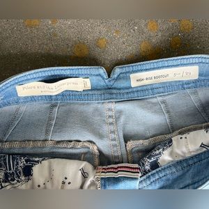 Anthropologie (pilcro and the letterpress) light denim jeans